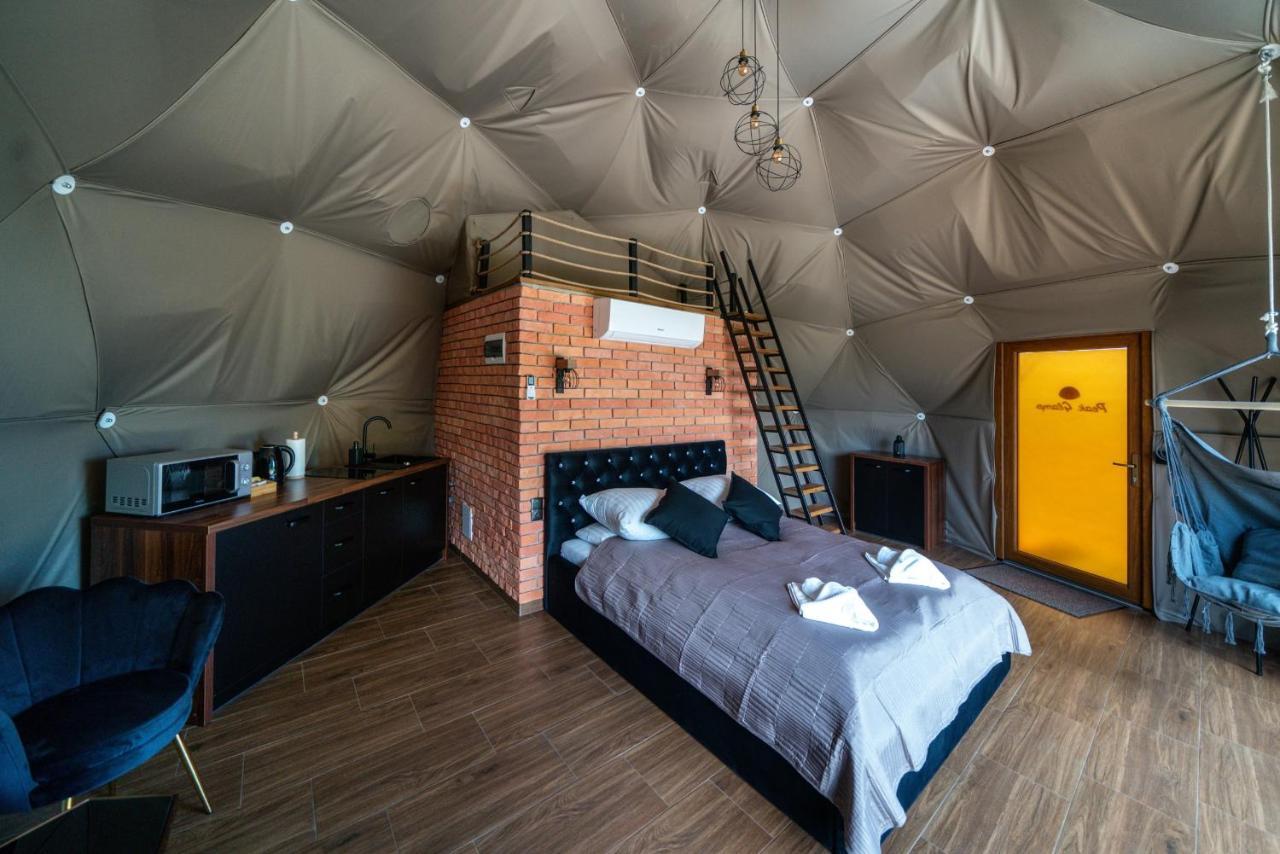 ホテル Peak Glamp & Jacuzzi ザコパネ エクステリア 写真