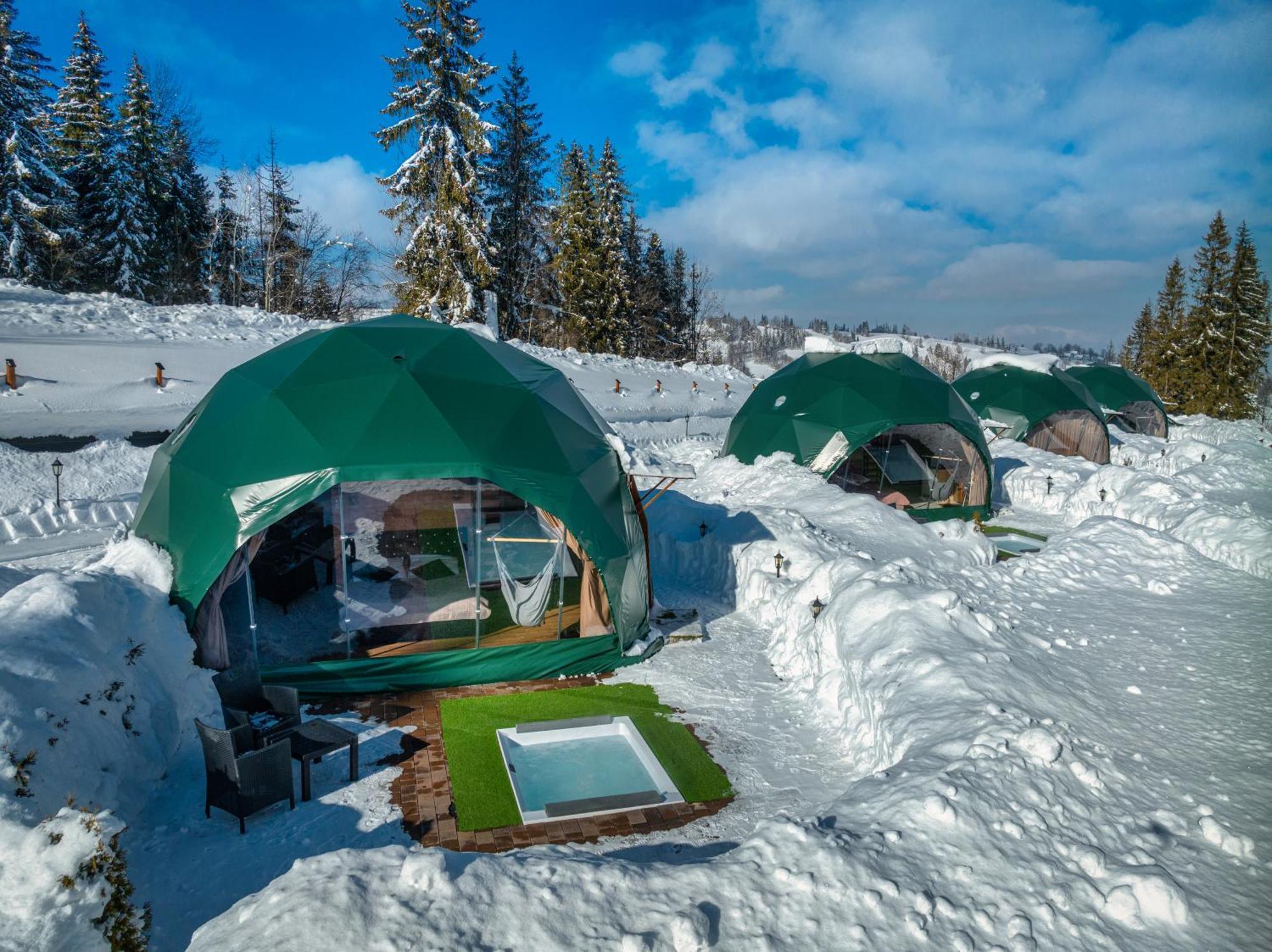 ホテル Peak Glamp & Jacuzzi ザコパネ エクステリア 写真